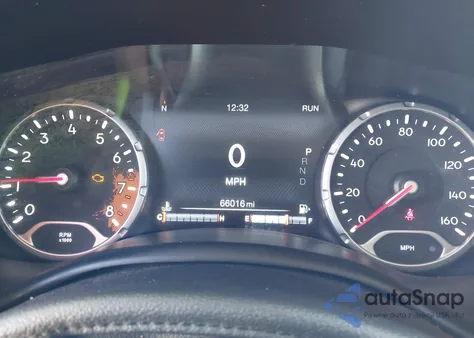 2018 Jeep Renegade Trailhawk 4X4 из США, поврежденный, VIN ZACCJBCB0JPH63974